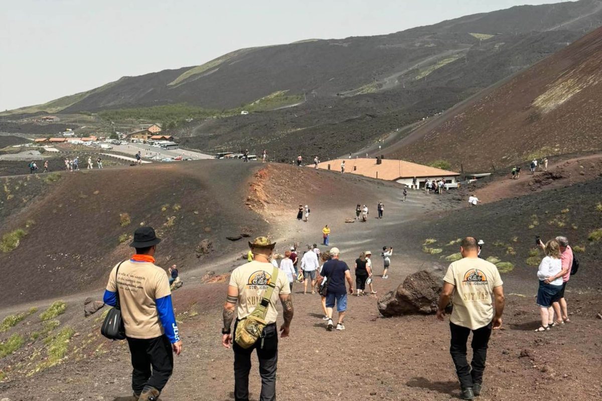 Etna, moto escursioni, tour in moto sicilia